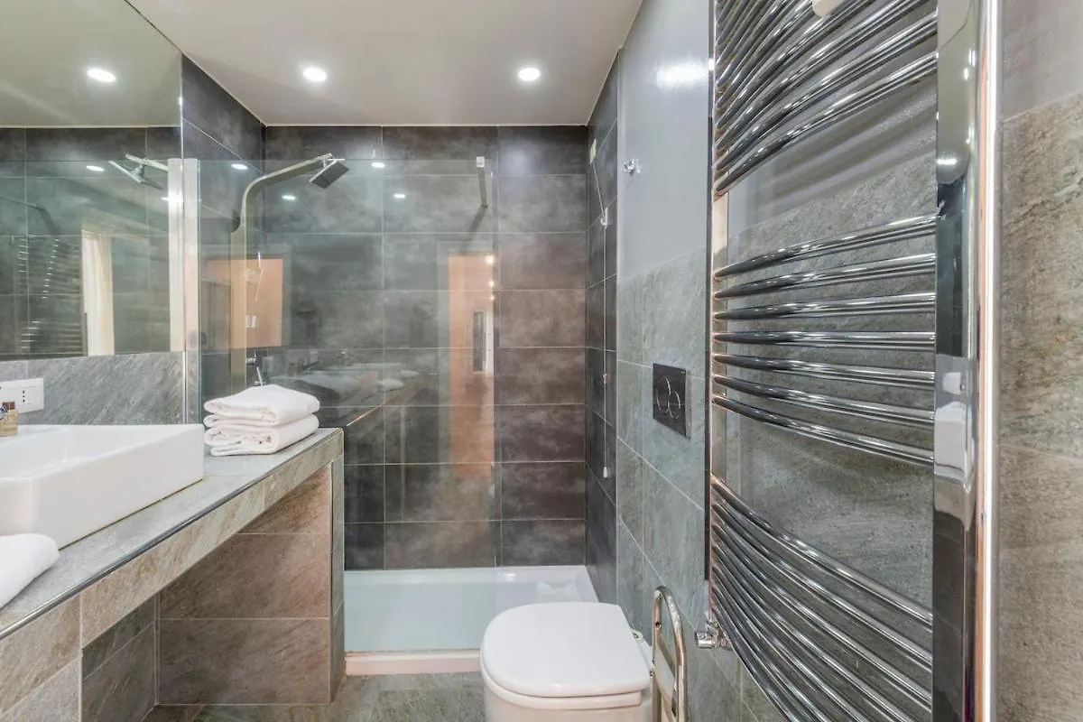 Apartment Luxury 3 Bedrooms Apt - B Home Milan
