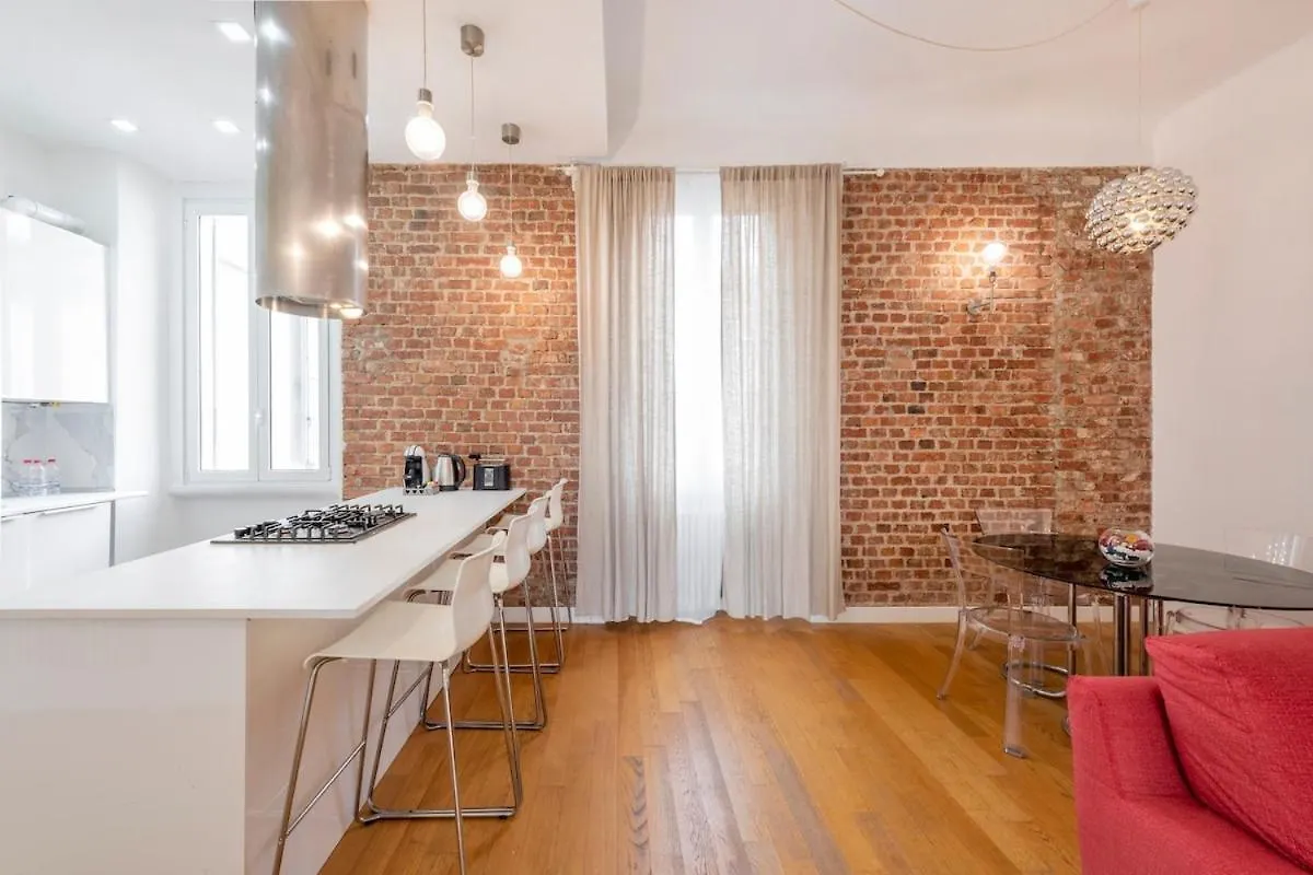 Luxury 3 Bedrooms Apt - B Home 米兰